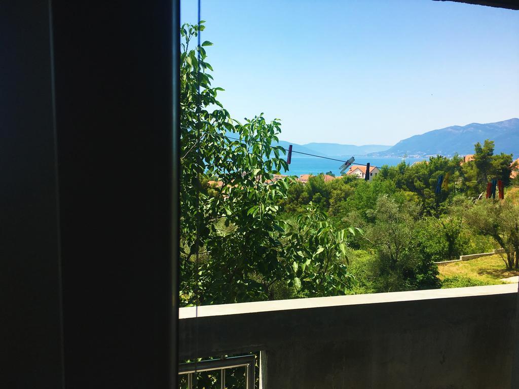 Milmaris Apartments Tivat Exterior foto