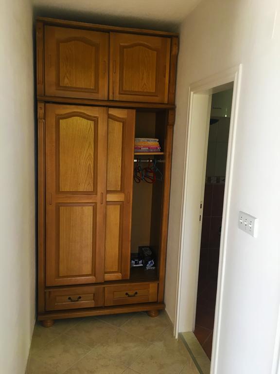 Milmaris Apartments Tivat Exterior foto