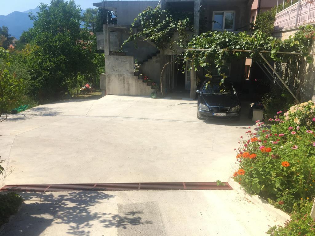 Milmaris Apartments Tivat Exterior foto